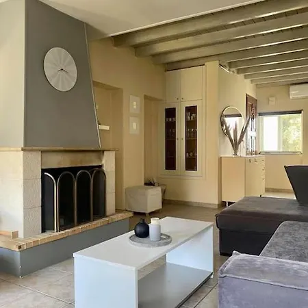 Bella Casa With Terrace * Mantouki
