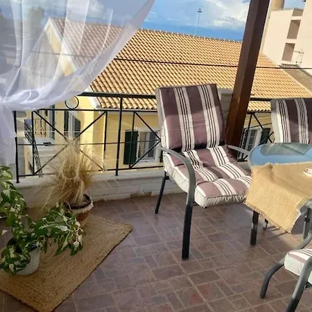 Bella Casa With Terrace Apartment Mantouki